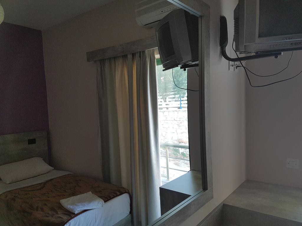 Perla Hotel Saranda Exterior photo